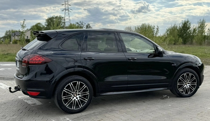 Porsche Cayenne cena 99900 przebieg: 223000, rok produkcji 2012 z Warszawa małe 596